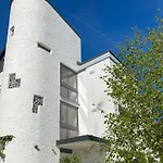 Apartment 170qm In Fuer Familien Mit Parken, 2 Balkone, Und Kueche