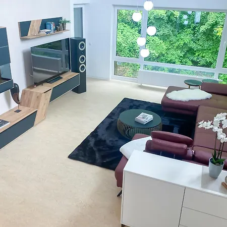 Appartamento 170qm In Fuer Familien Mit Parken, 2 Balkone, Und Kueche Bamberga