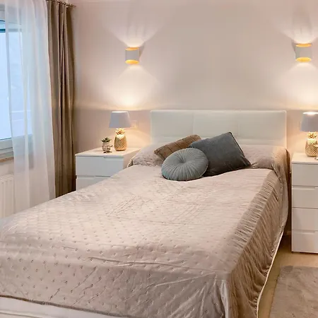 Ginkgo Apartment, Familienfreundlich, Stadtrand Appartement